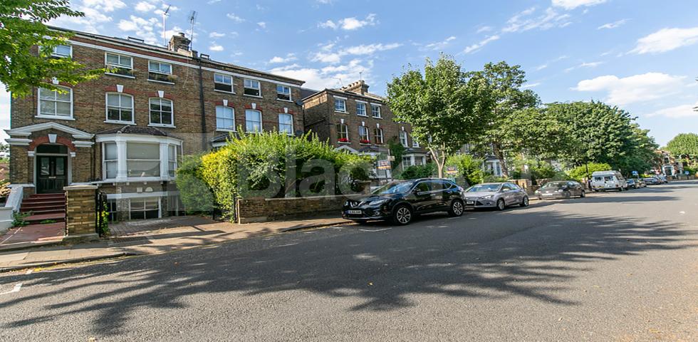 			2 Bedroom, 1 bath, 1 reception Apartment			 Hartham Road, HILLMARTON CONSERVATION AREA